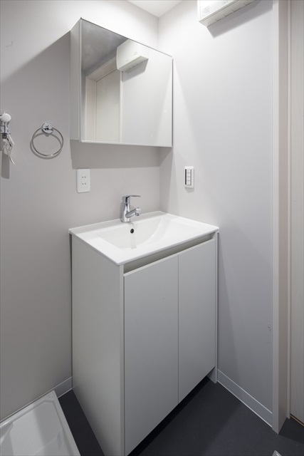 ��ʌ��������܎s����厚�w��̃A�p�[�g�̐��ʏ�