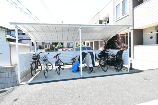 ��ʌ��������܎s�΋�Ō��Q���ڂ̃A�p�[�g�̂��̑�