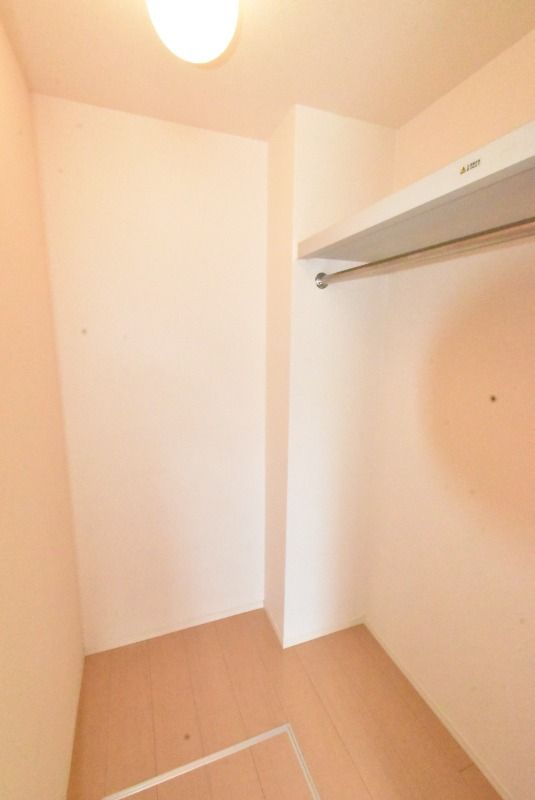 ��ʌ��z�J�s�k�z�J�Q���ڂ̃A�p�[�g�̎��[