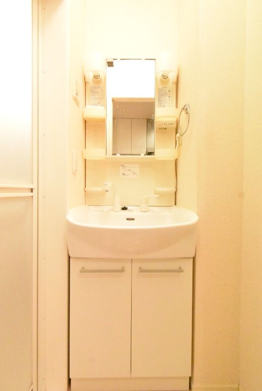 ��ʌ��z�J�s�k�z�J�Q���ڂ̃A�p�[�g�̐��ʏ�