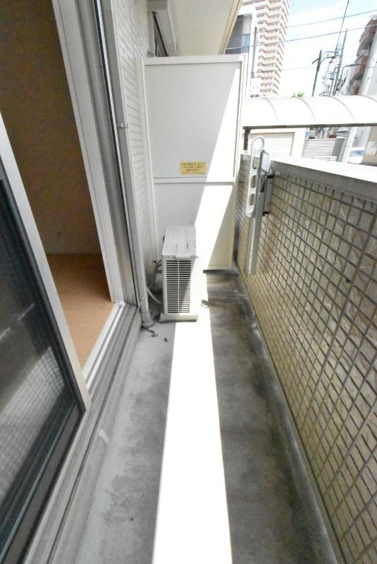 ��ʌ��z�J�s�k�z�J�Q���ڂ̃A�p�[�g�̃o���R�j�[