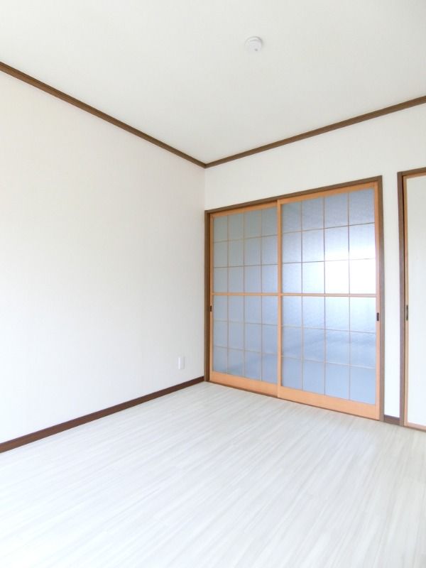 ��ʌ��z�J�s�J�����P���ڂ̃A�p�[�g�̂��̑������E�X�y�[�X