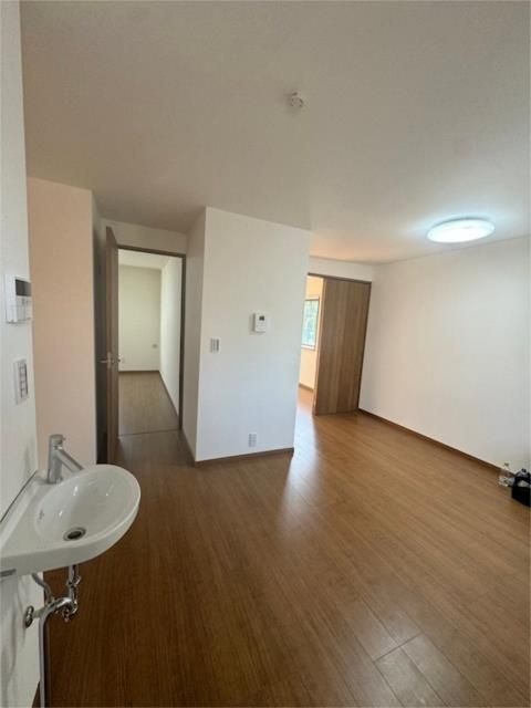 ��ʌ��z�J�s�J�����P���ڂ̃A�p�[�g�̐��ʏ�