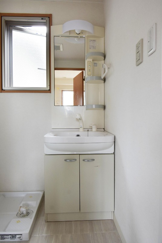 ��ʌ��������܎s�k��{�����Q���ڂ̃}���V�����̐��ʏ�