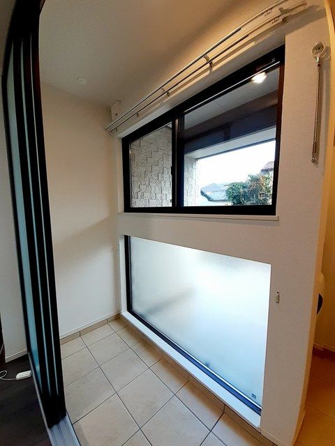 ��ʌ��������܎s��΋撇���P���ڂ̃A�p�[�g�̃o���R�j�[