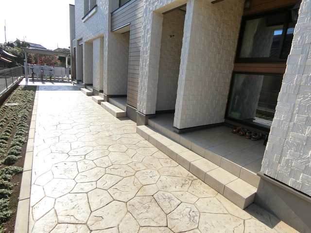 ��ʌ��������܎s��΋撇���P���ڂ̃A�p�[�g�̃G���g�����X