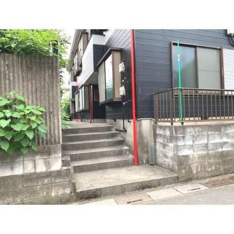 ��ʌ�����s�厚������̃A�p�[�g�̃G���g�����X