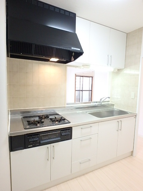 ��ʌ��������܎s�΋挴�R�S���ڂ̃}���V�����̃L�b�`��