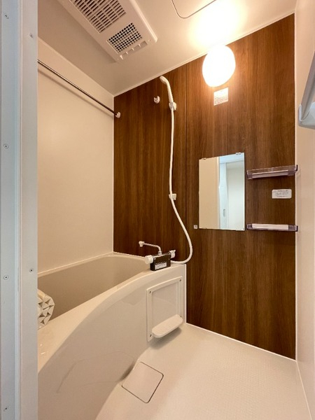 ��ʌ�����s�≺���Q���ڂ̃A�p�[�g�̃o�X