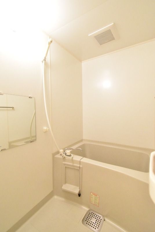 ��ʌ��z�J�s�Ɍ��P���ڂ̃A�p�[�g�̃o�X