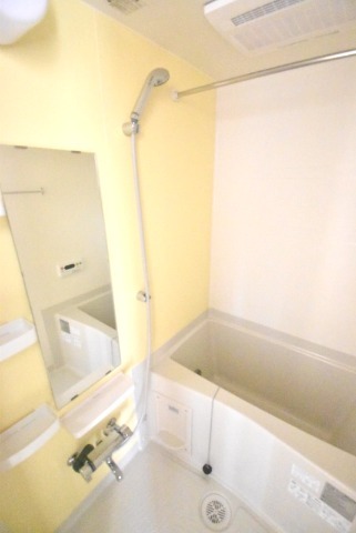 ��ʌ�����s������Q���ڂ̃}���V�����̃o�X