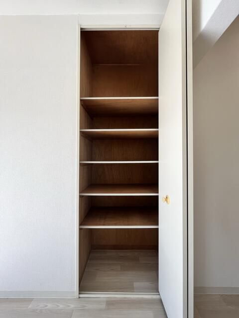 ��ʌ��������܎s�΋挴�R�S���ڂ̃}���V�����̎��[