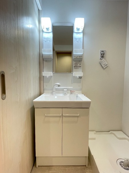 ��ʌ�����s�≺���Q���ڂ̃A�p�[�g�̐��ʏ�