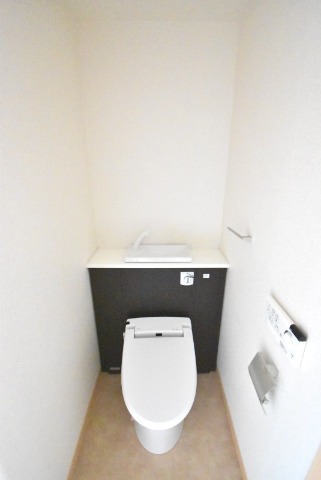 ��ʌ�����s������Q���ڂ̃}���V�����̃g�C��