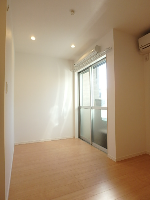 ��ʌ��������܎s�k����i���P���ڂ̃A�p�[�g�̋��ԁE���r���O