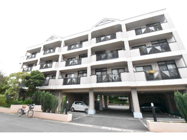 ��ʌ������s�������̃}���V�����̌����O��