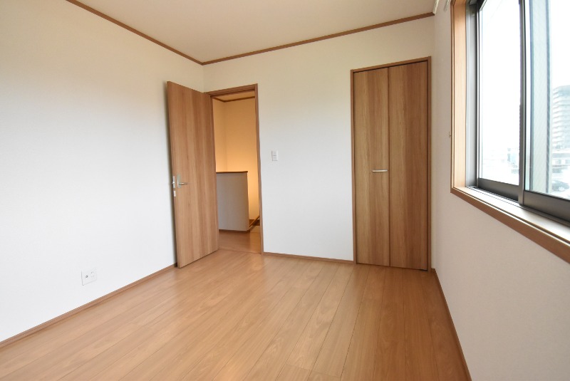 ��ʌ��������܎s��΋�������P���ڂ̃e���X�n�E�X�̂��̑������E�X�y�[�X