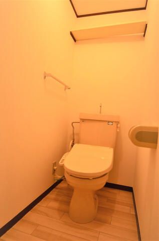 ��ʌ������s�k�J�Q���ڂ̃A�p�[�g�̃g�C��