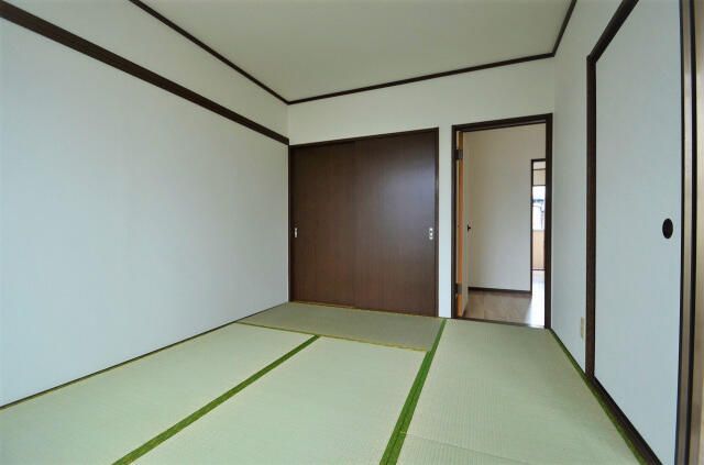 ��ʌ������s�k�J�Q���ڂ̃A�p�[�g�̂��̑��ݔ�