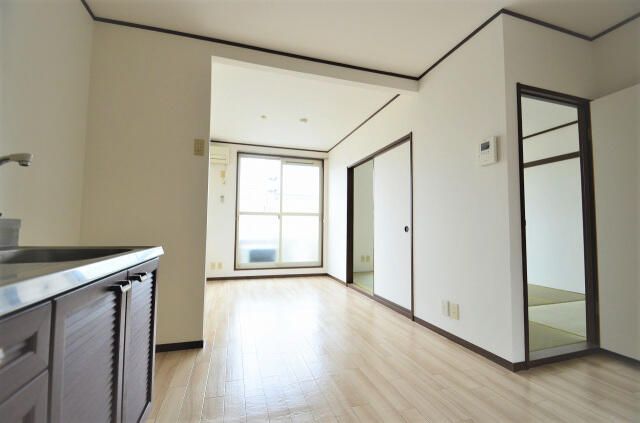 ��ʌ������s�k�J�Q���ڂ̃A�p�[�g�̂��̑������E�X�y�[�X