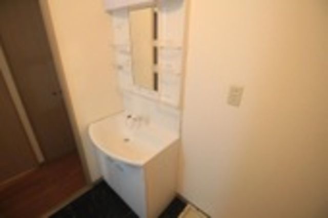 ��ʌ������s�������̃}���V�����̐��ʏ�