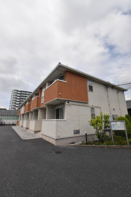 ��ʌ������s���h�P���ڂ̃A�p�[�g�̌����O��