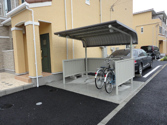 ��ʌ��������܎s������{�����U���ڂ̃A�p�[�g�̒��ԏ�