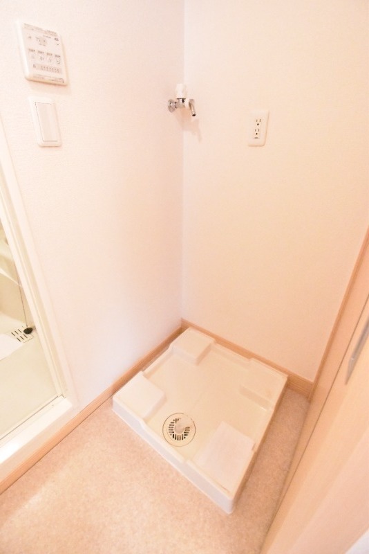 ��ʌ������s���h�P���ڂ̃A�p�[�g�̂��̑�