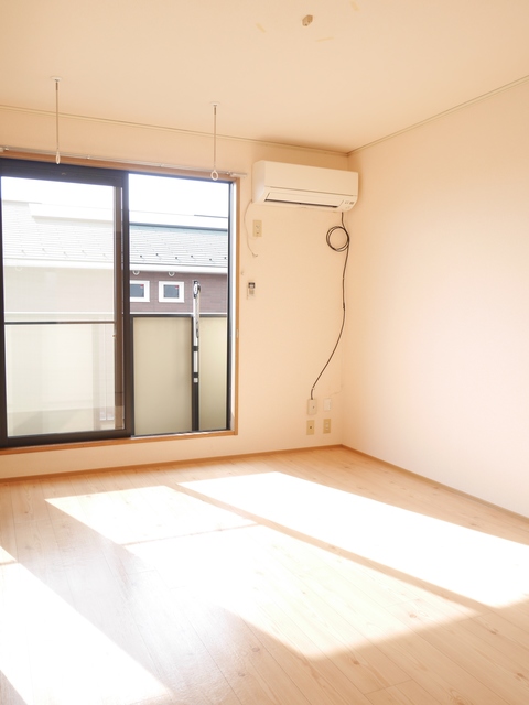 ��ʌ������s���P�O���ڂ̃A�p�[�g�̋��ԁE���r���O