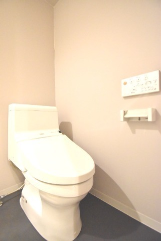 ��ʌ�����s�˒˂S���ڂ̃A�p�[�g�̃g�C��