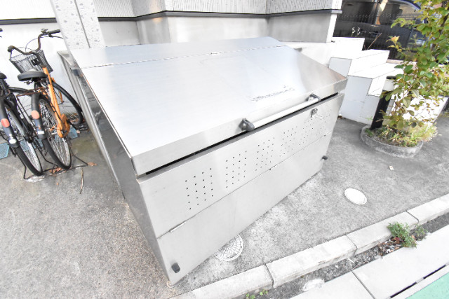 ��ʌ�����s�˒˂S���ڂ̃A�p�[�g�̂��̑�