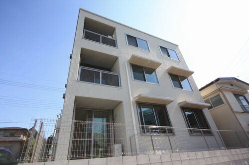 ��ʌ��������܎s��{��V�����P����306-3�̃}���V�����̌����O��