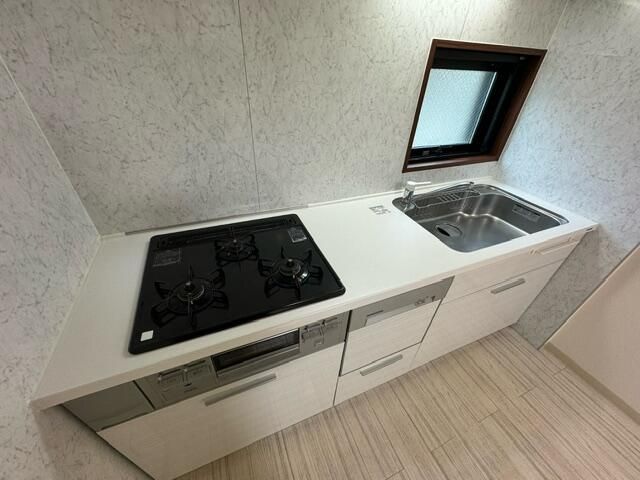 ��ʌ��z�J�s���������̃}���V�����̃L�b�`��