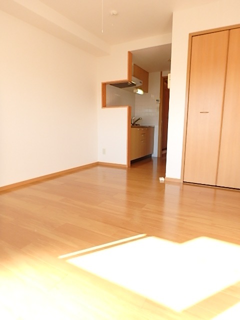 ��ʌ��������܎s�k��{�����R���ڂ̃}���V�����̋��ԁE���r���O