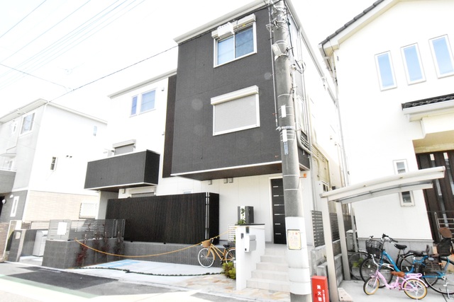 ��ʌ��������܎s�Y�a�挳���P���ڂ̃A�p�[�g�̌����O��