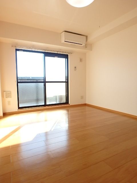 ��ʌ��������܎s�k��{�����R���ڂ̃}���V�����̋����E���r���O