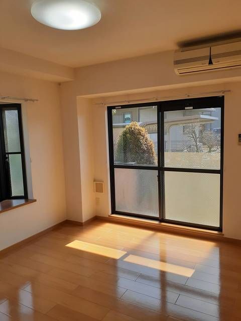 ��ʌ��������܎s�k��{�����R���ڂ̃}���V�����̂��̑������E�X�y�[�X