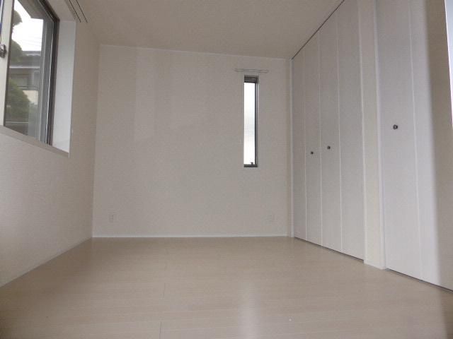 ��ʌ������s�����Q���ڂ̃A�p�[�g�̂��̑������E�X�y�[�X