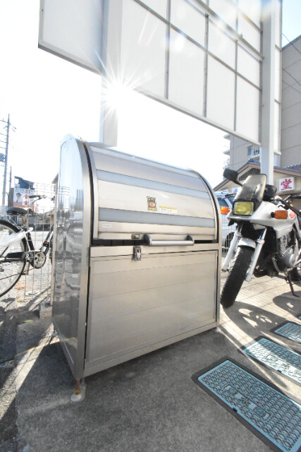 ��ʌ������s�����Q���ڂ̃A�p�[�g�̂��̑�