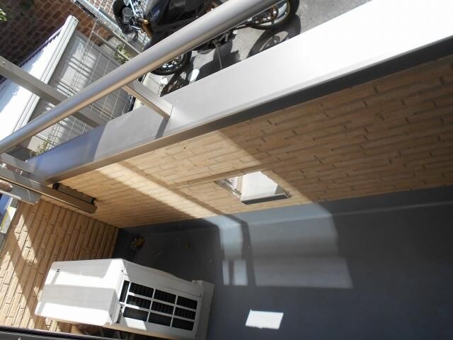 ��ʌ�����s�厚���s�̍��݂̃A�p�[�g�̃o���R�j�[