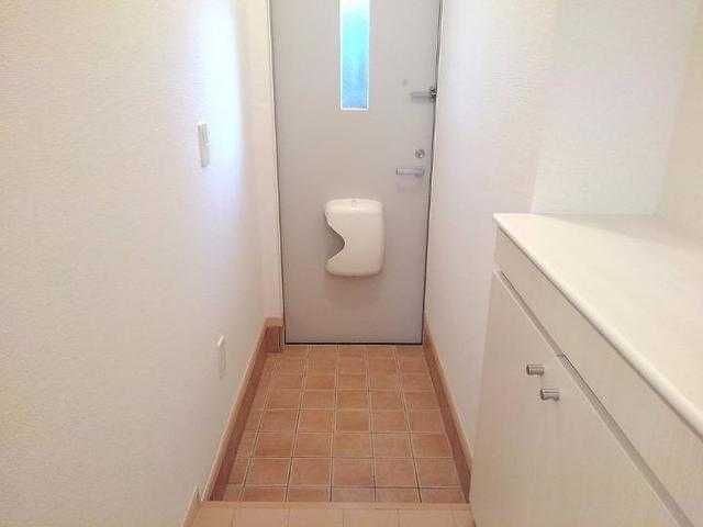 ��ʌ��z�J�s���C�N�^�E���P���ڂ̃A�p�[�g�̌���