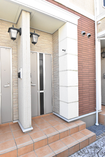 ��ʌ��z�J�s���C�N�^�E���P���ڂ̃A�p�[�g�̃G���g�����X