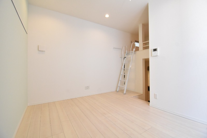 ��ʌ��������܎s�k����i���Q���ڂ̃A�p�[�g�̂��̑������E�X�y�[�X