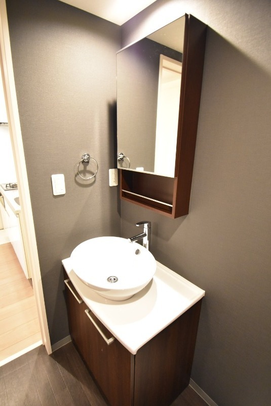 ��ʌ��������܎s�k����i���Q���ڂ̃A�p�[�g�̐��ʏ�