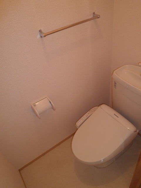 ��ʌ��������܎s�k��{�����Q���ڂ̃A�p�[�g�̃g�C��