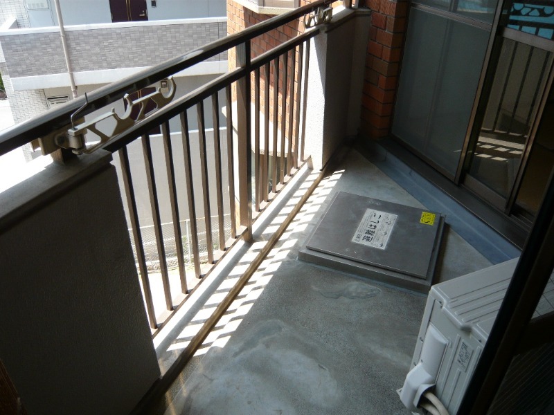 ��ʌ��������܎s�k��{�����R���ڂ̃}���V�����̃o���R�j�[