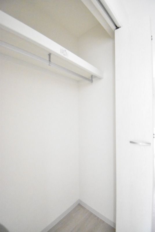 ��ʌ�����s�˒˓�Q���ڂ̃A�p�[�g�̎��[