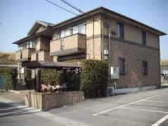 ��ʌ��������܎s�k��g�쒬�P����391-40�̃A�p�[�g�̌����O��