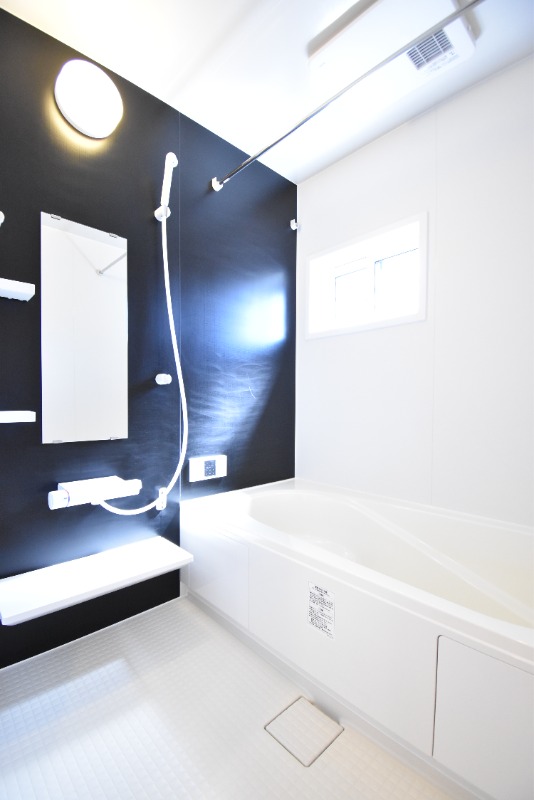 ��ʌ��z�J�s���C�N�^�E���V���ڂ̃A�p�[�g�̃o�X