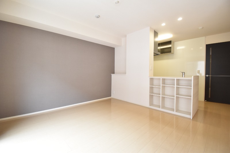 ��ʌ��������܎s����厚�󗈂̃A�p�[�g�̋��ԁE���r���O